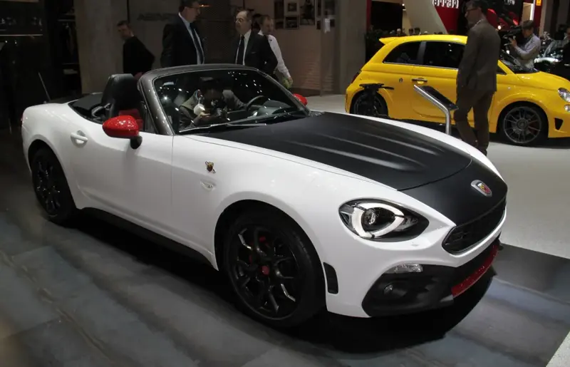 Abarth 124 Spider - 3
