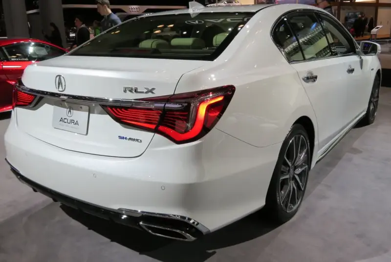 Acura RLX - 4