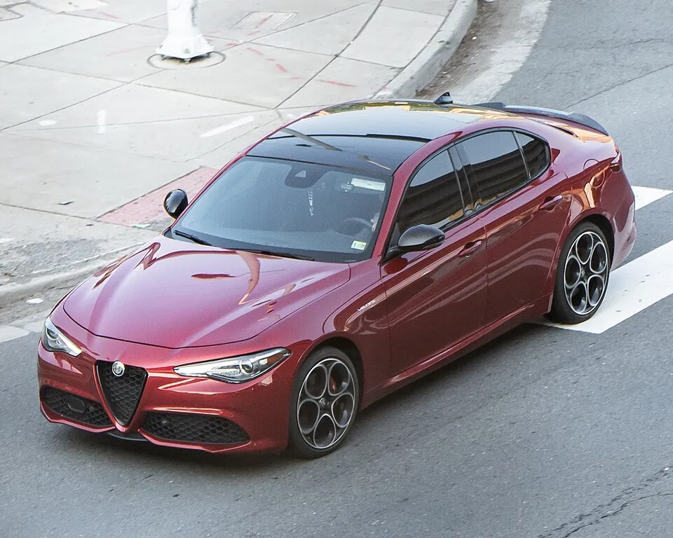 Alfa Romeo 4