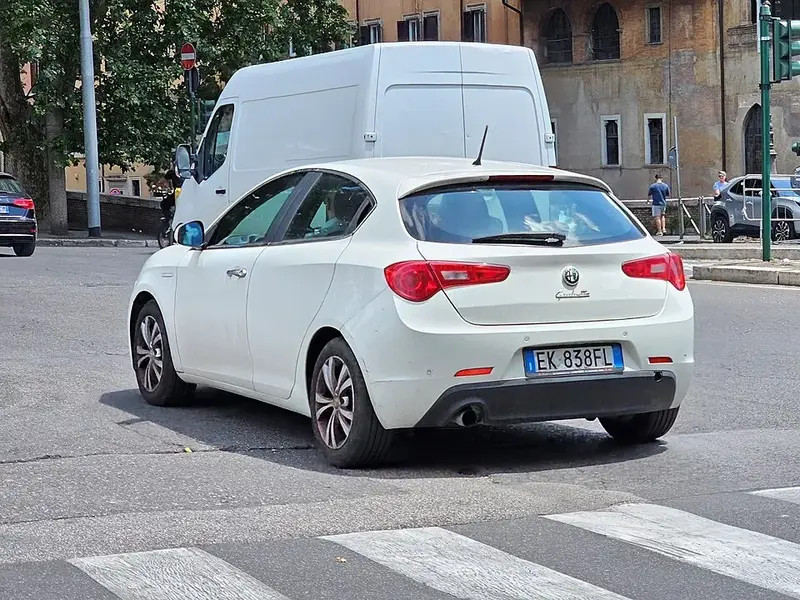 Alfa Romeo Giulietta - 2