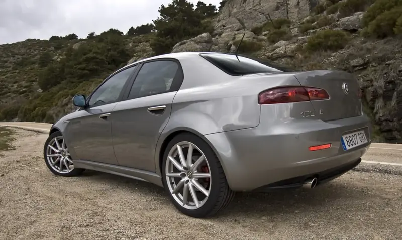 Alfa Romeo 159 - 2