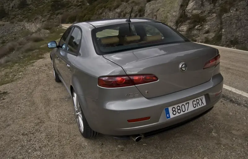 Alfa Romeo 159 - 6