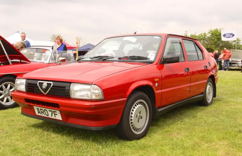 Alfa Romeo 33 33 (905)