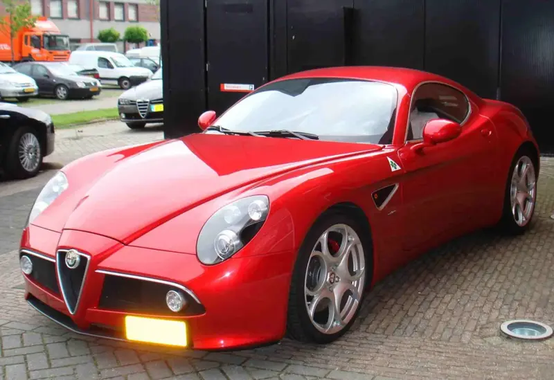 Alfa Romeo 8C Competizione - 5