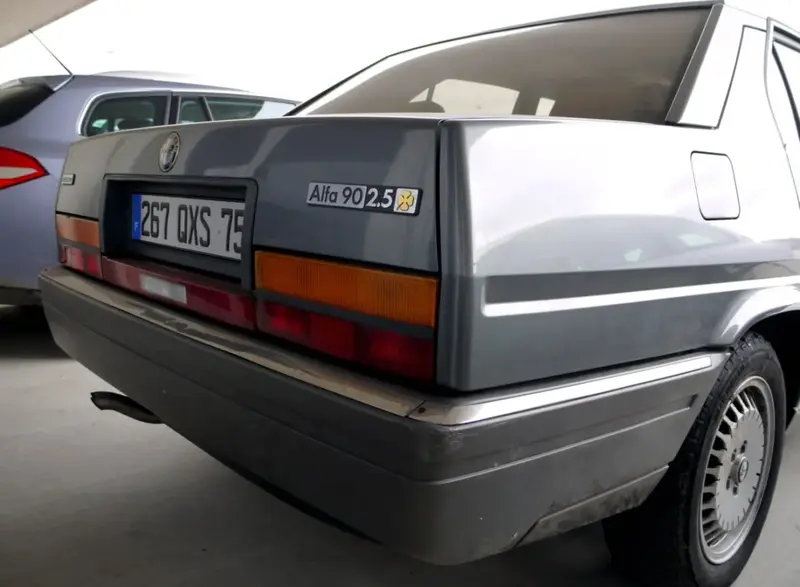 Alfa Romeo 90 - 4