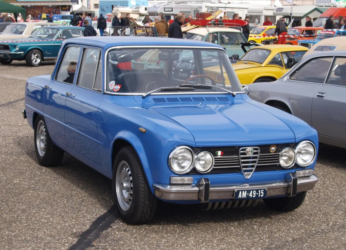 Alfa Romeo - 12