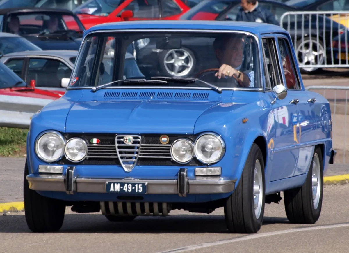 Alfa Romeo - 13