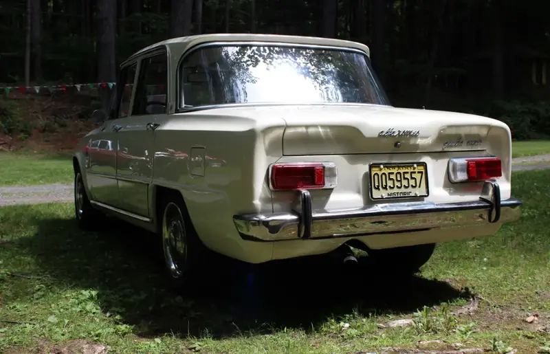 Alfa Romeo Giulia - 5