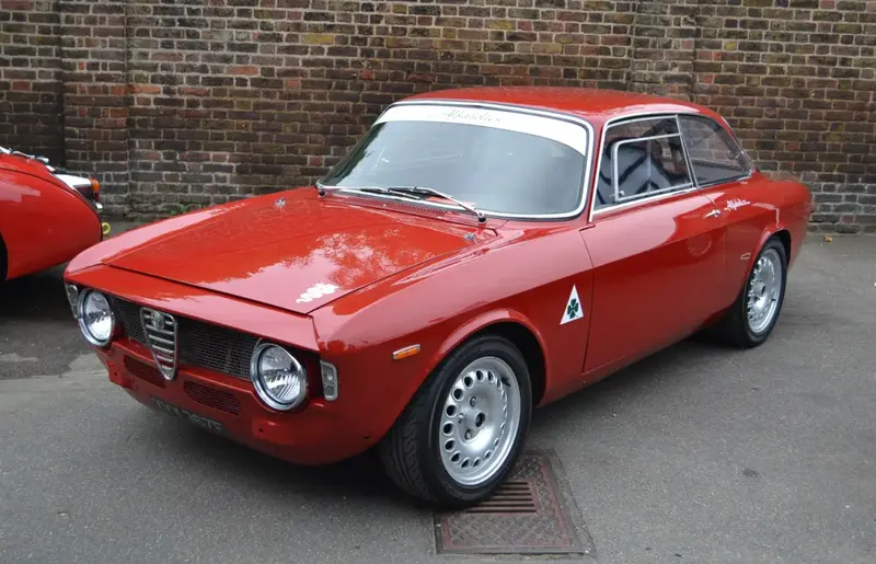 Alfa Romeo GTA Coupe - 2