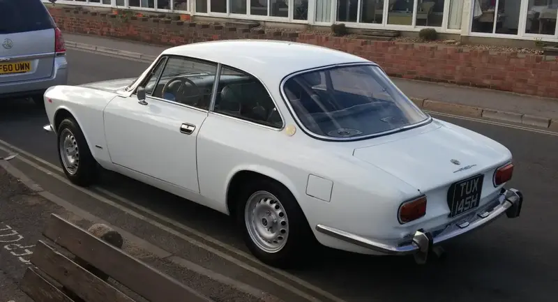 Alfa Romeo GT - 5