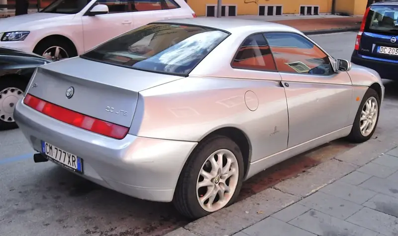 Alfa Romeo GTV - 4