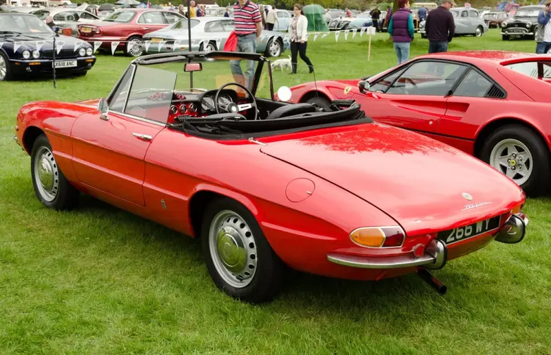 Alfa Romeo Spider - 4
