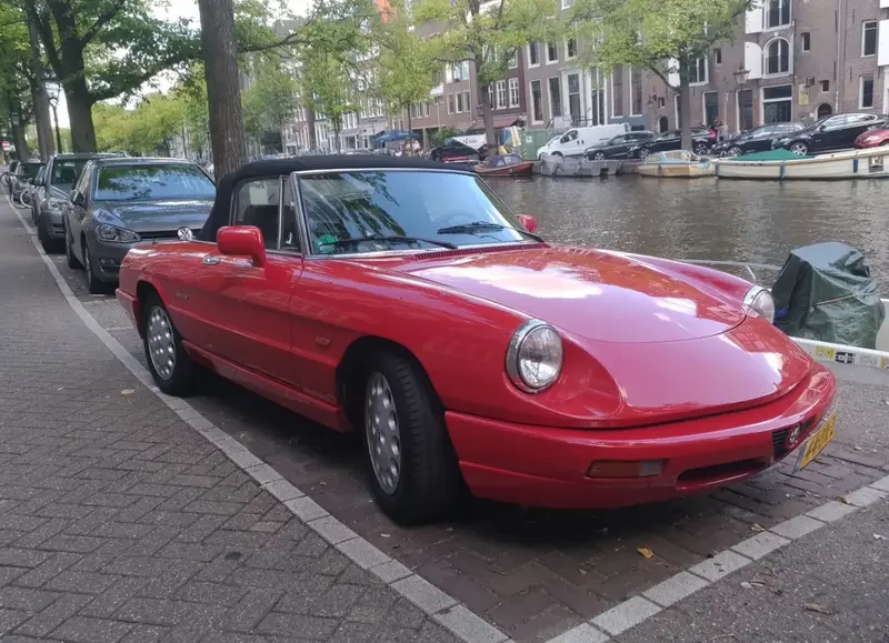 Alfa Romeo Spider - 2