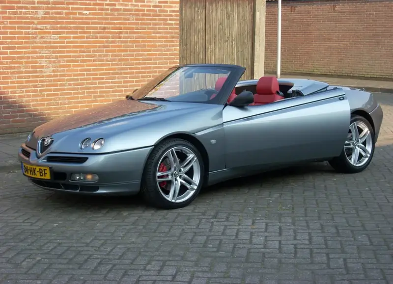 Alfa Romeo Spider - 2