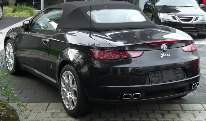 Alfa Romeo Spider - 2