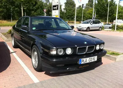 Alpina B11 B11 (E32)