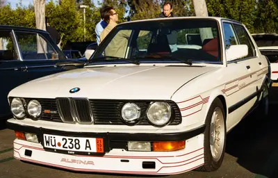 Alpina B9 B9 (E28)