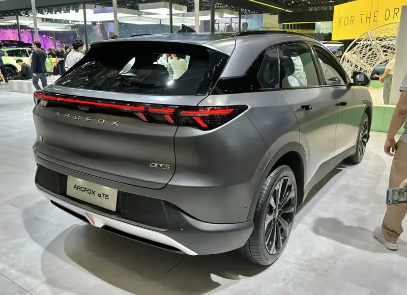 Arcfox Alpha T5 - 2