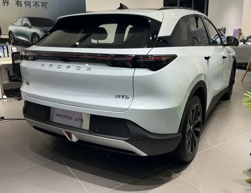 Arcfox Alpha T5 - 4