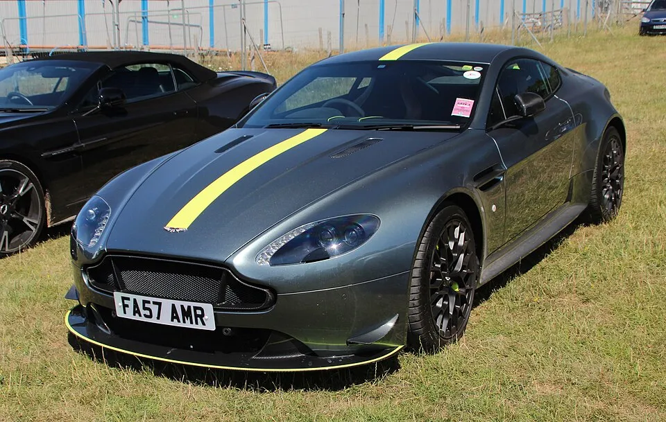 Aston Martin 2