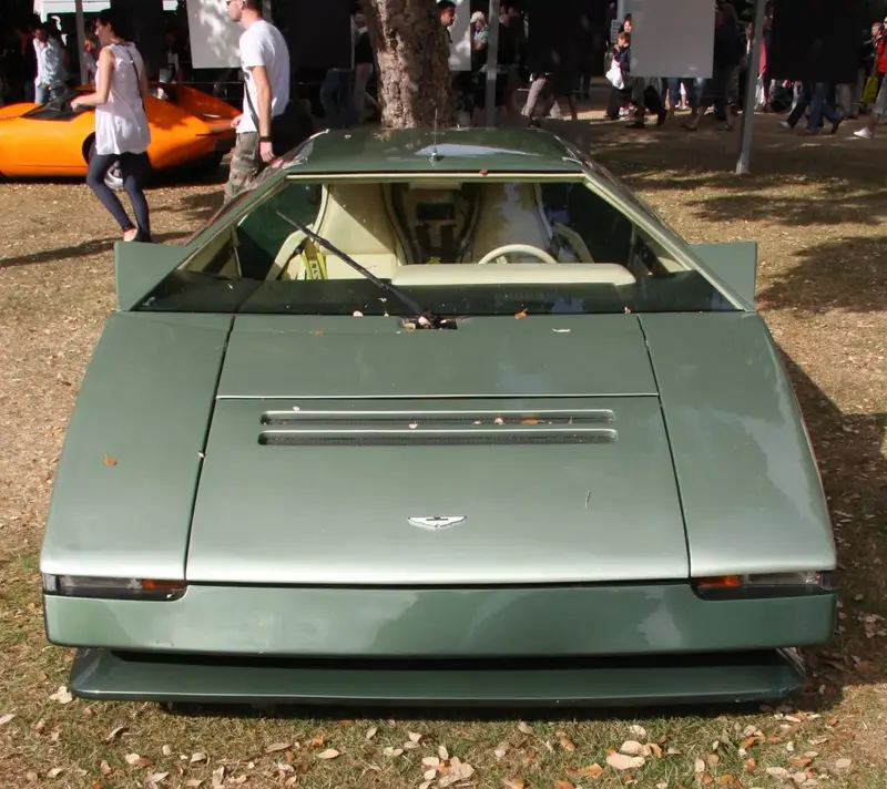 Aston Martin Bulldog Bulldog
