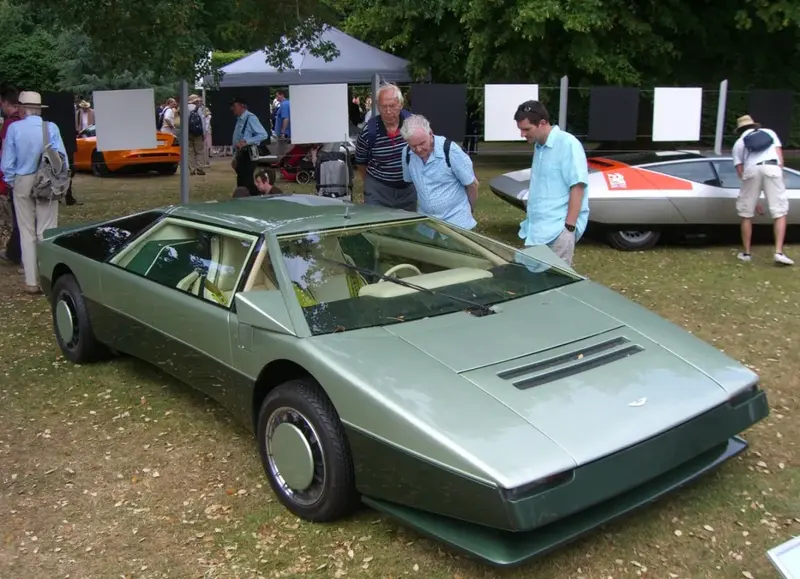 Aston Martin Bulldog Bulldog 5.3 (600 bg) - görsel 2