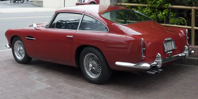 Aston Martin DB4 - 2