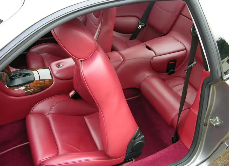 Aston Martin DB7 - 5