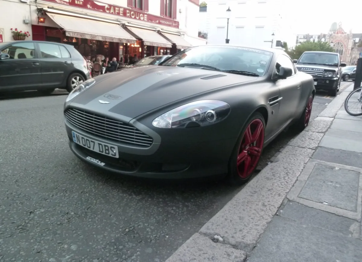 Aston Martin - 16