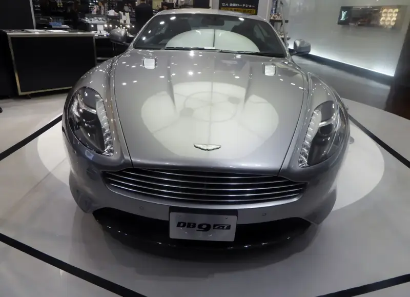 Aston Martin DB9 - 3