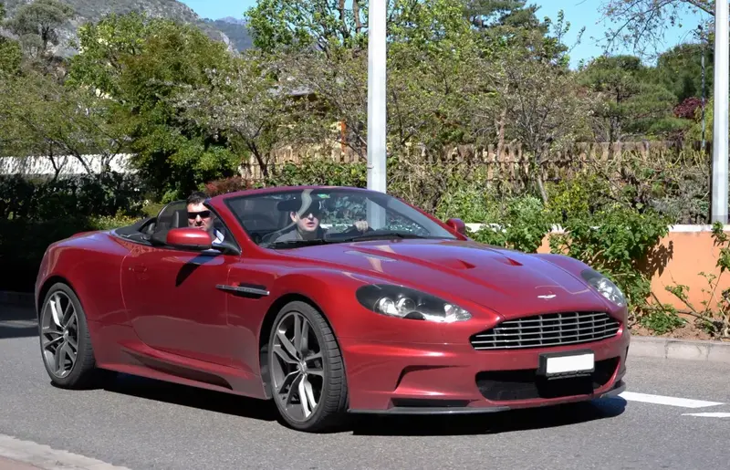 Aston Martin DBS - 2