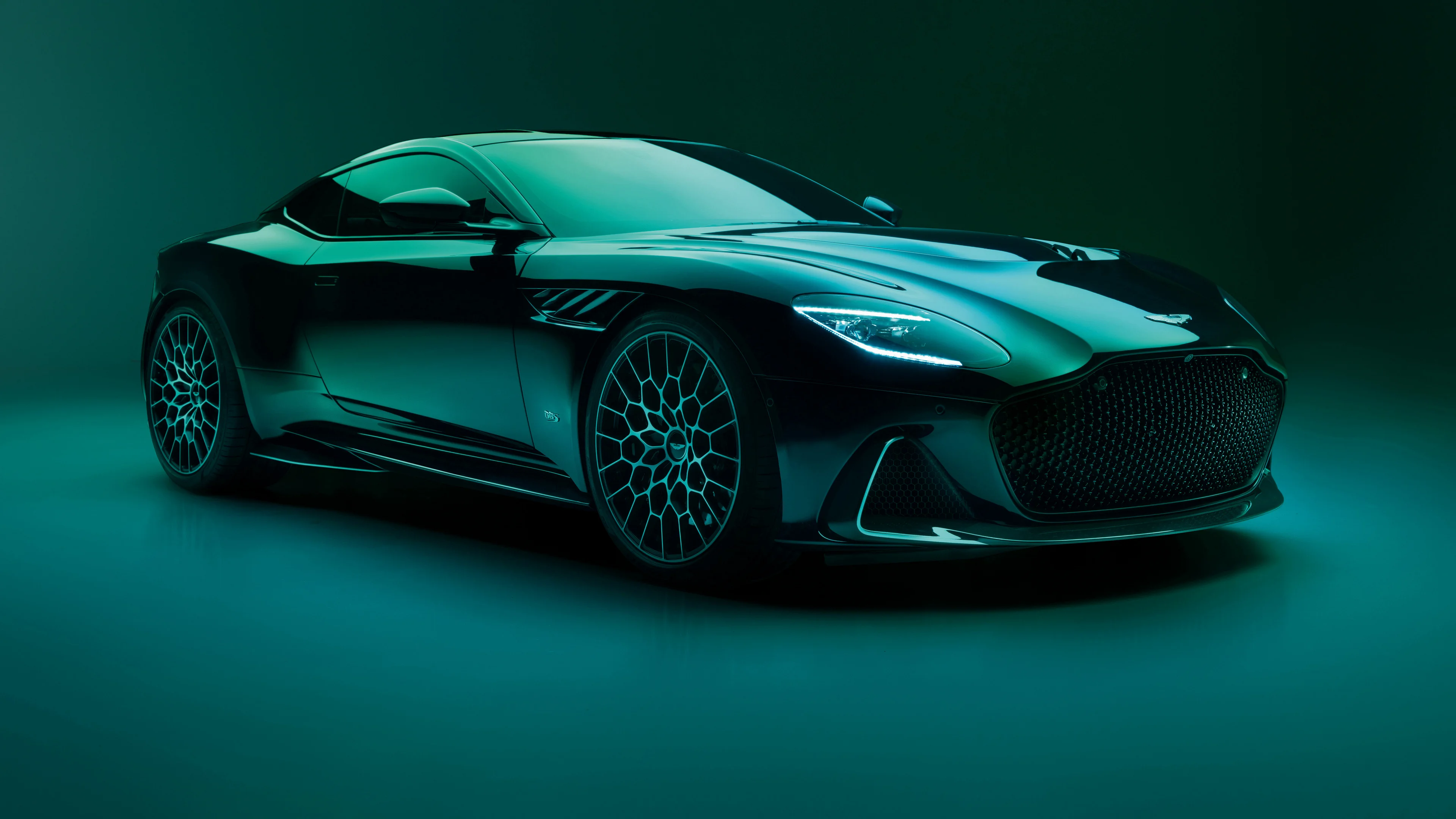 Aston Martin DBS DBS V12