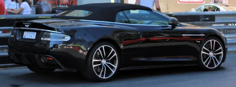 Aston Martin DBS - 6