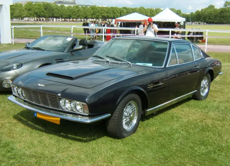 Aston Martin DBS - 2