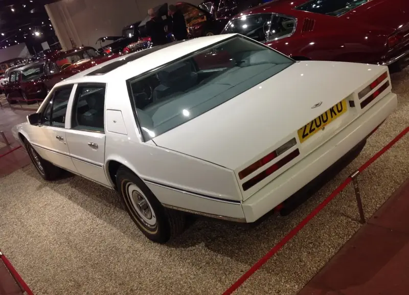 Aston Martin Lagonda - 6