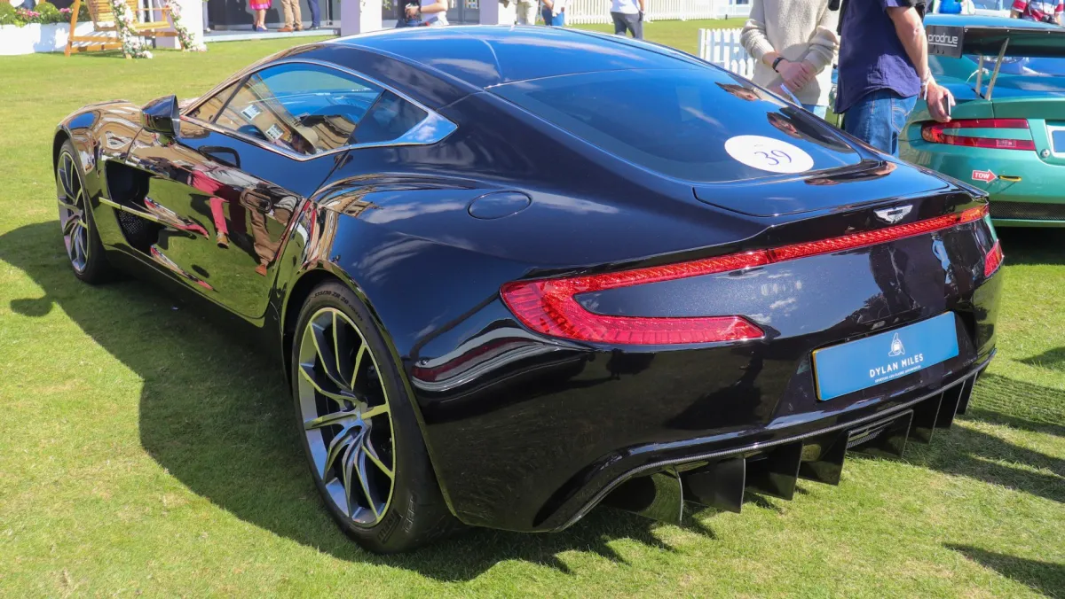 Aston Martin - 11