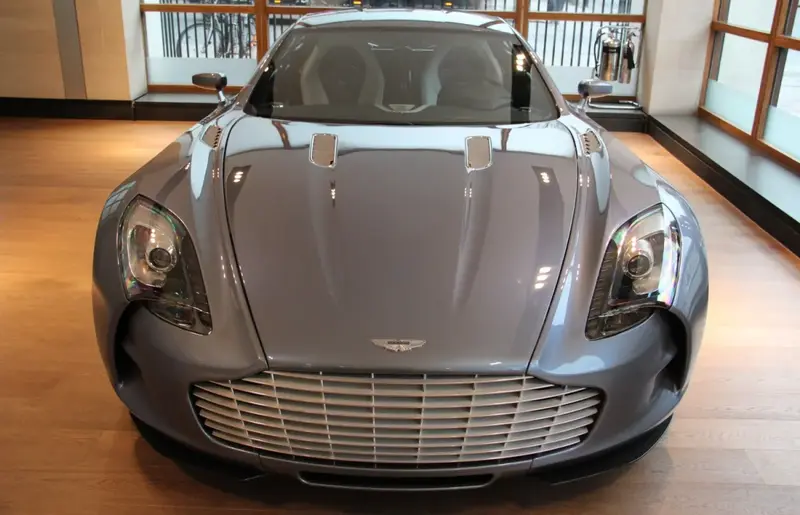 Aston Martin One-77 - 3