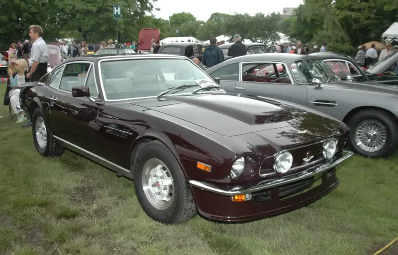 Aston Martin V8 Vantage V8 Vantage