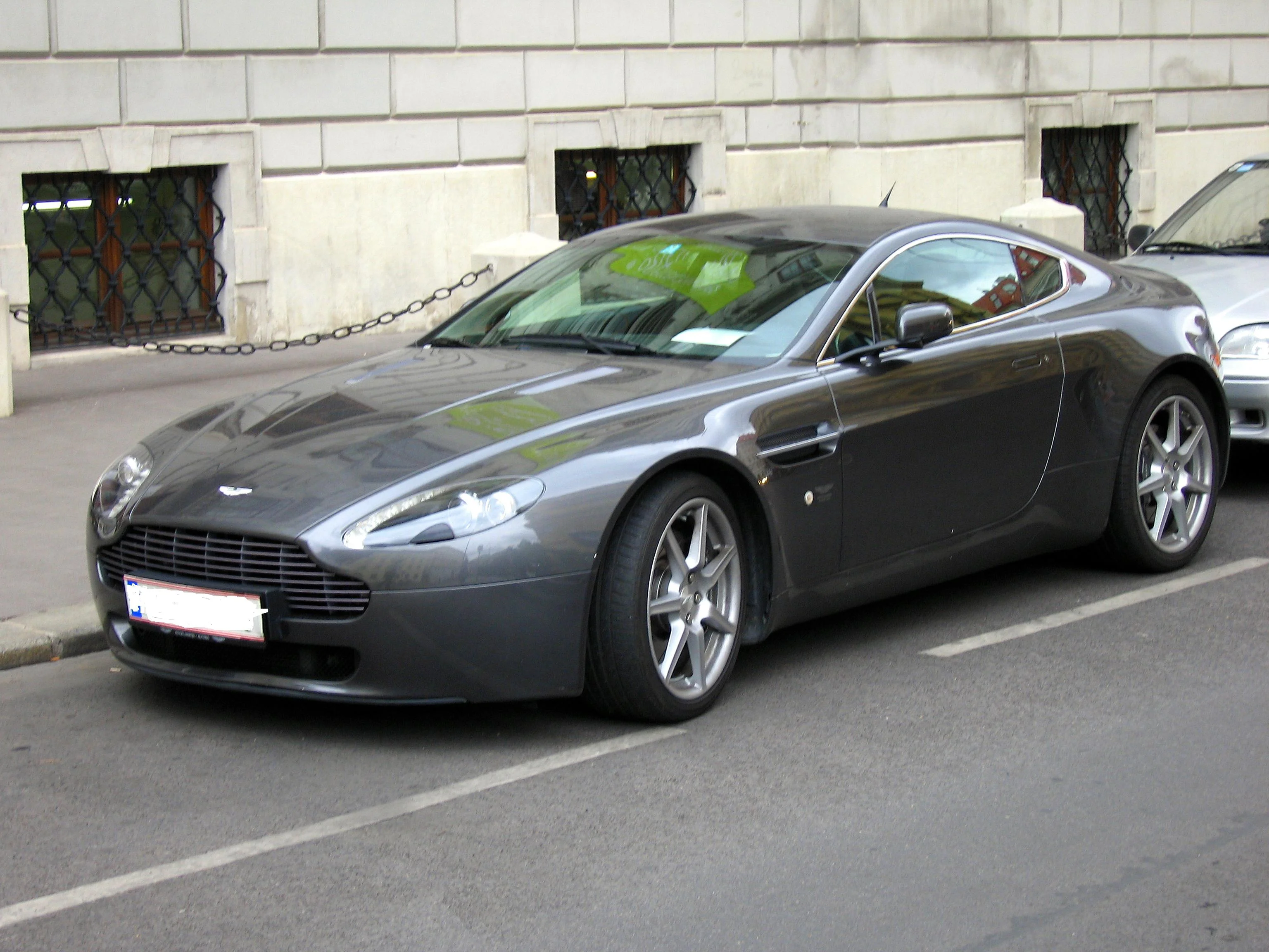 Aston Martin V8 Vantage V8 Vantage