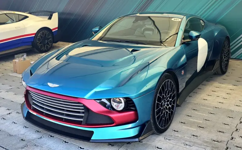 Aston Martin Valour Valour