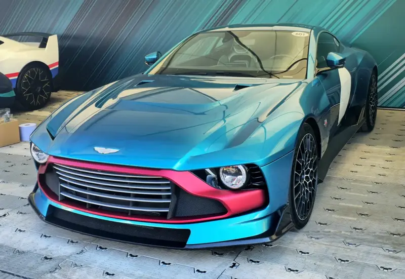 Aston Martin Valour Valour 5.2 V12 (715 bg) - görsel 2