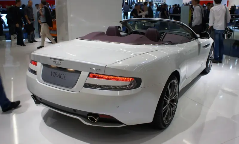 Aston Martin Virage - 2