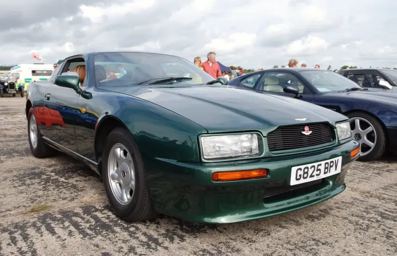 Aston Martin Virage - 2