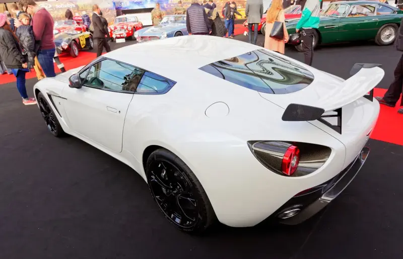 Aston Martin Zagato - 3