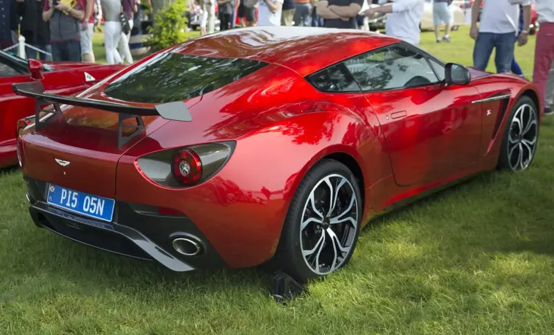 Aston Martin Zagato - 6