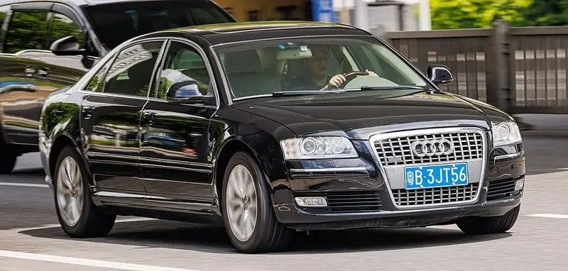 Audi A8 - 5