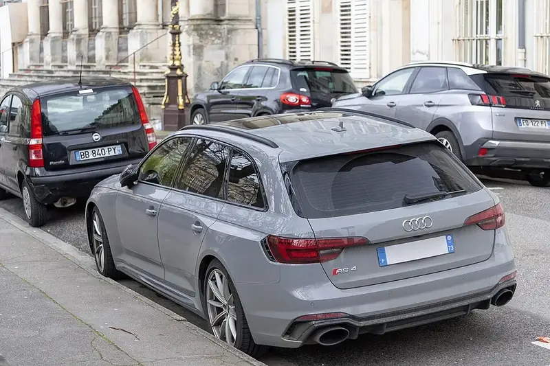 Audi RS4 - 2