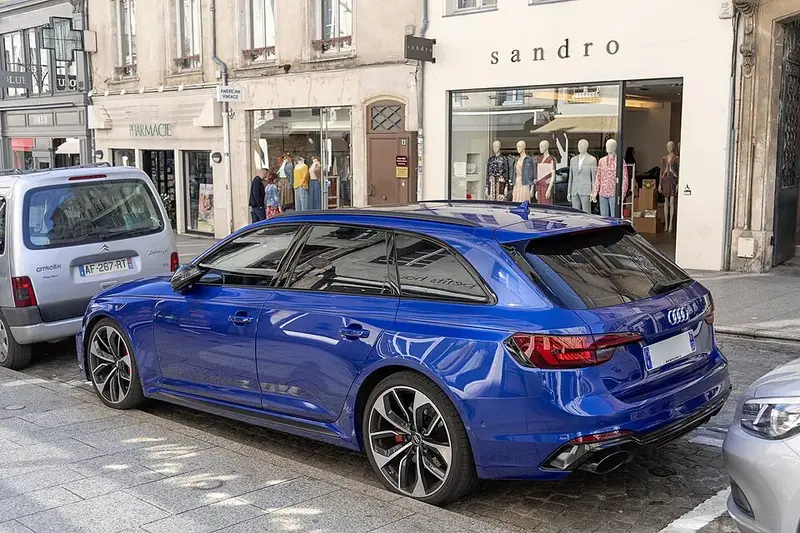Audi RS4 - 4
