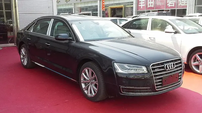Audi S8 - 3