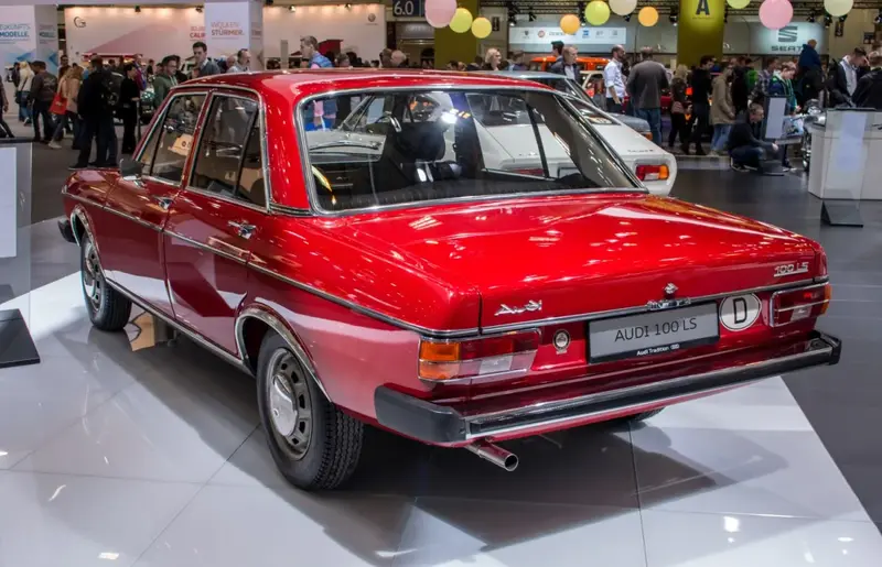 Audi 100 - 2